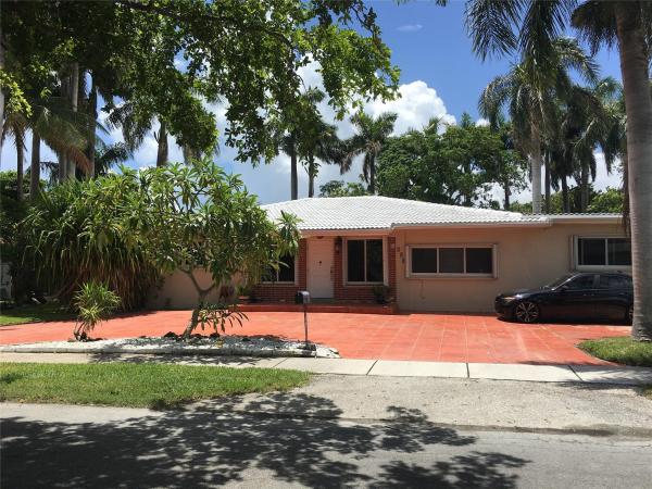 Dania Beach No HOA, 220 SE 1st St, Dania Beach, Florida 33004, image 1