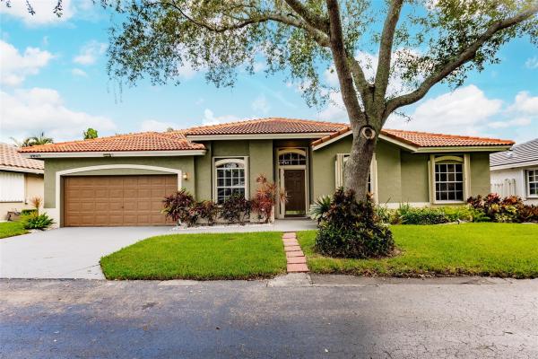 Oasis At Palm-Aire, 3601 Dunes Vista Dr, Pompano Beach, Florida 33069, image 1