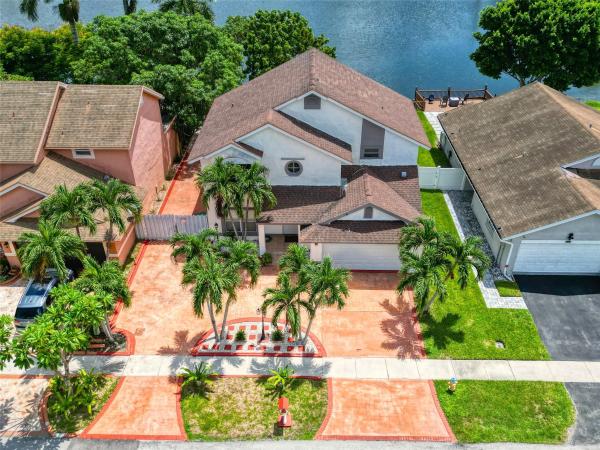Lakeside Key, 1001 SW 98th Ave, Pembroke Pines, Florida 33025, image 1