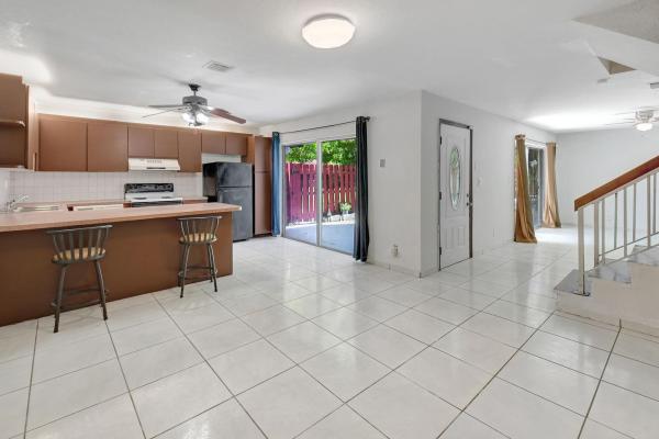 Los Mangos Patio Villas, 2811 SE 5th Cir #18A, Boynton Beach, Florida 33435, image 1
