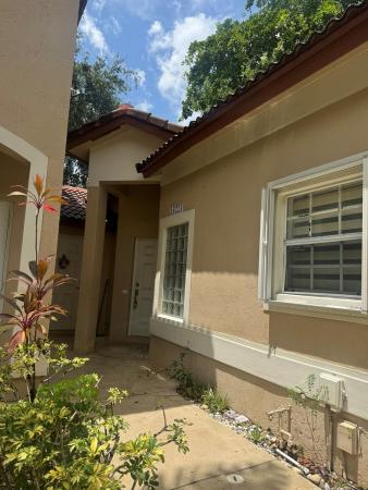 Emerald Courts, 16223 Emerald Cove Rd, Weston, Florida 33331, image 2