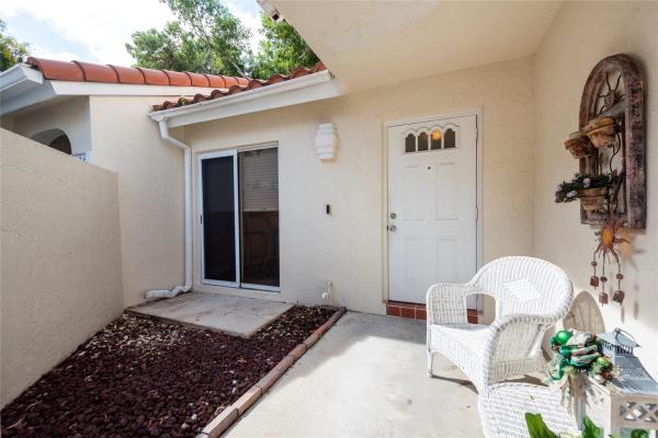 Village Homes At Country Isles, 1362 Cottonwood Cir #1362, Weston, Florida 33326, image 1