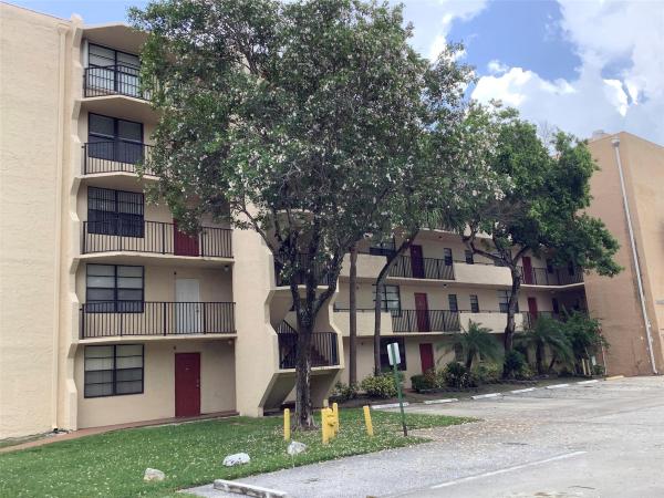 Blue Lake, 3450 Blue Lake Dr #103, Pompano Beach, Florida 33064, image 1