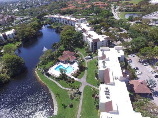Lakeside At Delray, 2025 Lavers Cir #D101, Delray Beach, Florida 33444, image 3