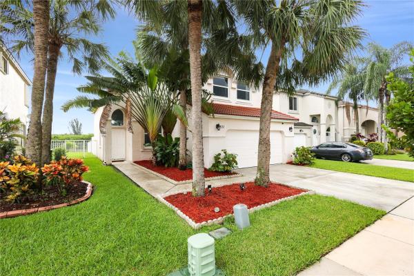 Contempo Walk, 271 NW 151st Ave, Pembroke Pines, Florida 33028, image 1