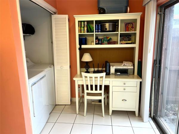 Manor Grove Village, 28 NE 20th Ct #5B, Wilton Manors, Florida 33305, image 1