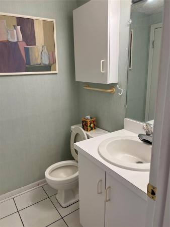 Manor Grove Village, 28 NE 20th Ct #5B, Wilton Manors, Florida 33305, image 3