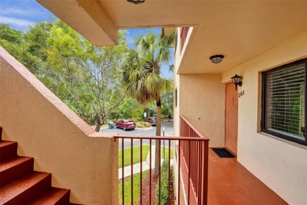 Plantation Forest, 7451 NW 16th St #201, Plantation, Florida 33313, image 3