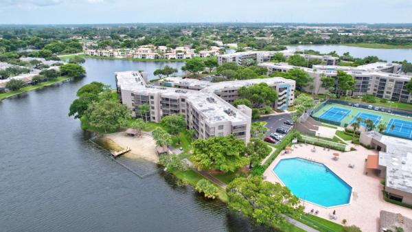 Colony Point, 1000 Colony Point Cir #414, Pembroke Pines, Florida 33026, image 1