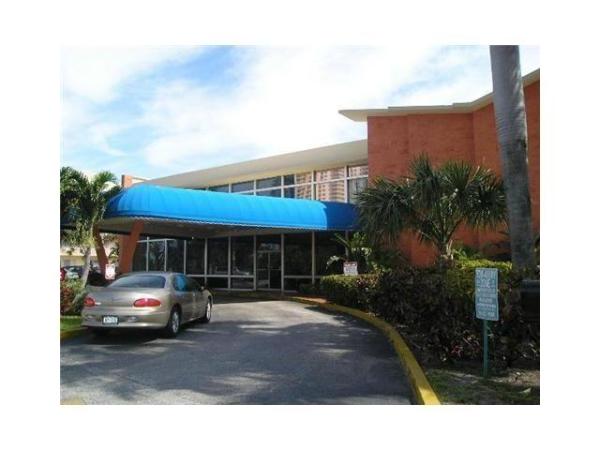 Knights Inn Hallandale, 26 Diplomat Pkwy #2206, Hallandale Beach, Florida 33009, image 1