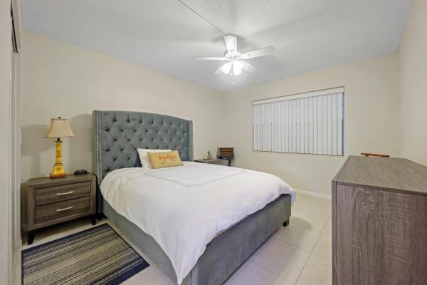 Markham, 366 Markham Q, Deerfield Beach, Florida 33442, image 3