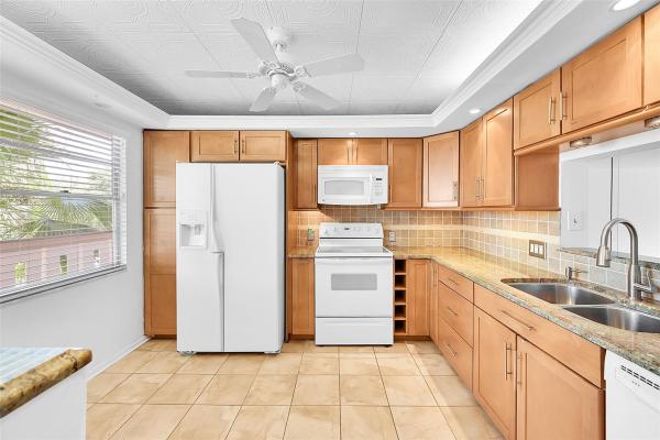 Antigua Village, 2401 Antigua Cir #B3, Coconut Creek, Florida 33066, image 1