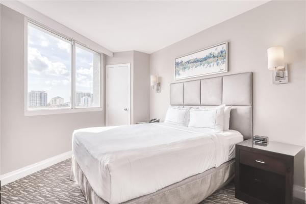 Gallery One, 2670 E Sunrise Blvd #826, Fort Lauderdale, Florida 33304, image 1