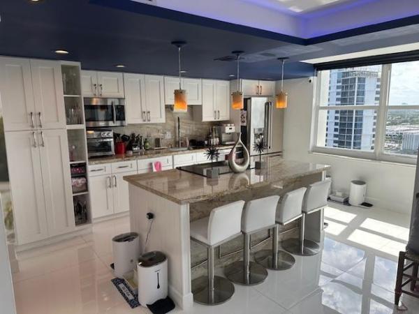 Sunrise East, 2800 E Sunrise Blvd #B, Fort Lauderdale, Florida 33304, image 1