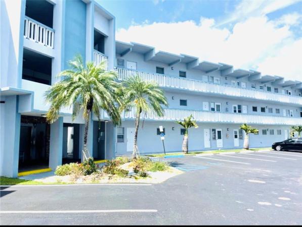 Sheridan Lakes, 2309 Park Ln #105, Hollywood, Florida 33021, image 1