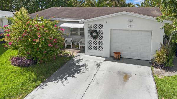 Paradise Gardens 3, 6900 NW 10th Ct, Margate, Florida 33063, image 1