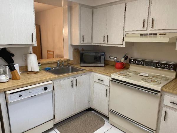 Palm Lakes, 7320 Lake Circle Dr #305, Margate, Florida 33063, image 1