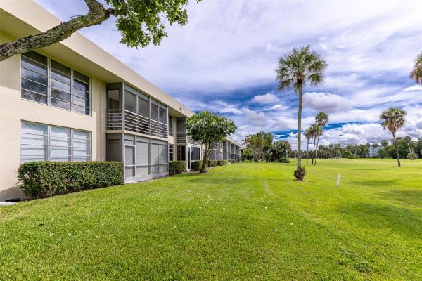 Palm-Aire Country Club 9, 903 Cypress Ter #206, Pompano Beach, Florida 33069, image 1