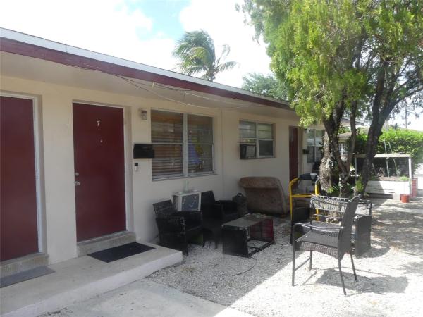 Beverly Park, 6204 Dewey St #1-4, Hollywood, Florida 33023, image 1