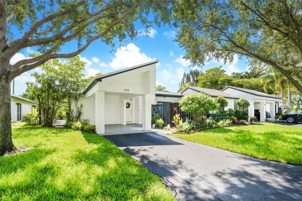 Villas Of Bonaventure, 368 Fairway Cir #43, Weston, Florida 33326, image 1