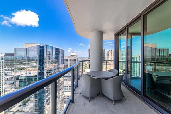 100 Las Olas, 100 E Las Olas Blvd #3001, Fort Lauderdale, Florida 33301, image 1