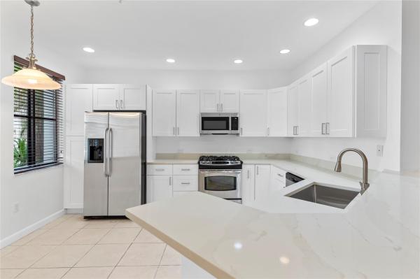 Villa Bari, 2901 NW 126th Ave #105, Fort Lauderdale, Florida 33323, image 1