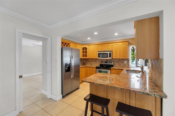 Miami Lakes Residential, 14740 Harris Pl, Miami Lakes, Florida 33014, image 3
