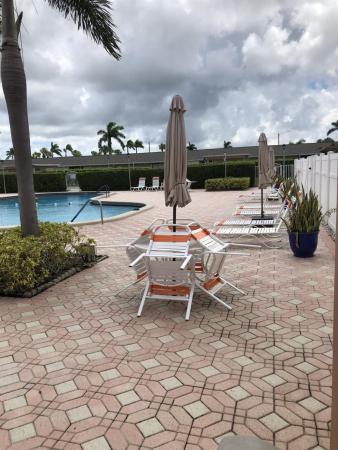 Emory At Cresthaven Villas, 2630 E Emory Dr E #F, West Palm Beach, Florida 33415, image 1