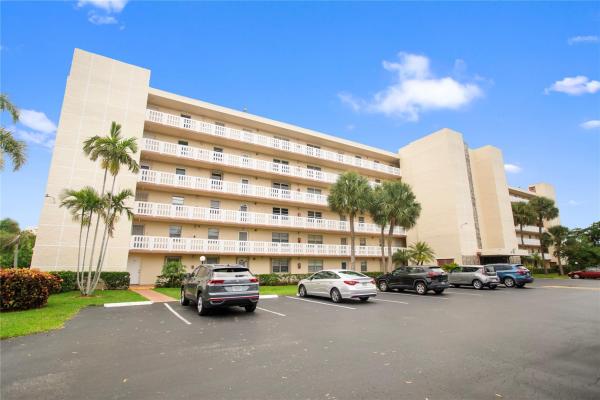 Meadowbrook Lakes View, 101 SE 3rd Ave #608, Dania Beach, Florida 33004, image 1