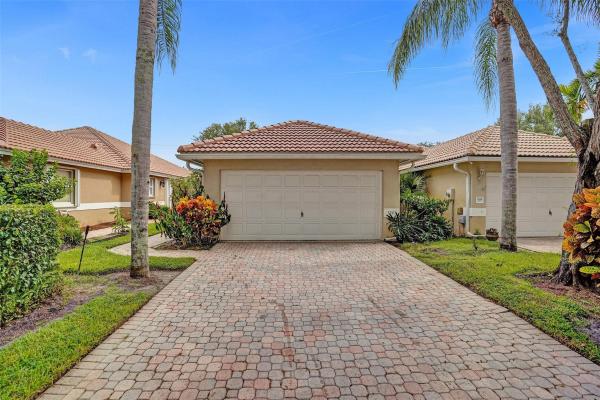 Palm Beach Bath & Tennis, 5223 Grande Palm Cir, Delray Beach, Florida 33484, image 1