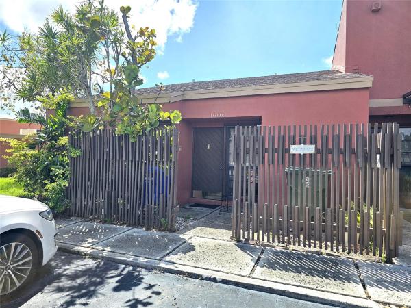 Villas East, 1600 Fairway Rd #1600, Pembroke Pines, Florida 33026, image 1