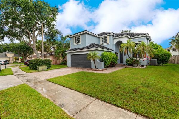 Normandy At Pembroke Lakes, 10055 NW 18th St, Pembroke Pines, Florida 33024, image 1