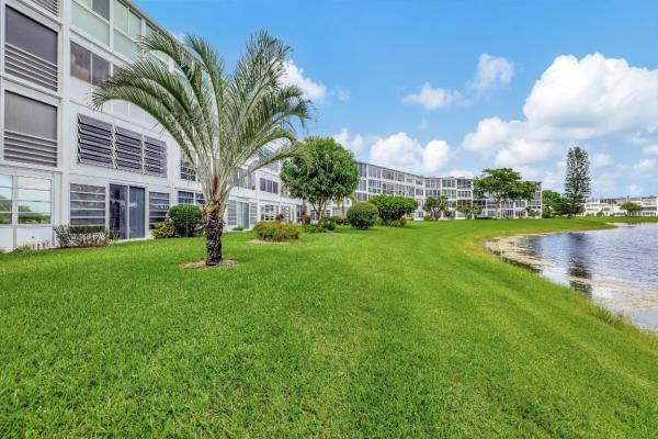 2017 Harwood C, Deerfield Beach, Florida 33442, image 2