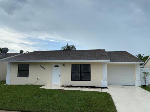 Lantana Homes, 5445 Thurston Ave, Lake Worth Beach, Florida 33463, image 1