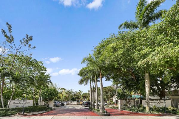 Dadeland Grove, 6904 N Kendall Dr #F102, Pinecrest, Florida 33156, image 1
