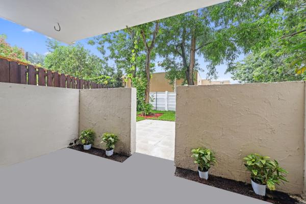 Dadeland Grove, 6904 N Kendall Dr #F102, Pinecrest, Florida 33156, image 1
