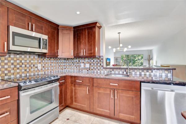 Antigua Village, 2402 Antigua Cir #E4, Coconut Creek, Florida 33066, image 1