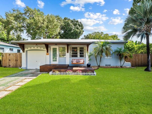 Croissant Park River, 611 SW 11th Ct, Fort Lauderdale, Florida 33315, image 1