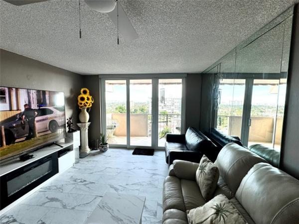 Island Club, 777 S Federal Hwy #RPH11, Pompano Beach, Florida 33062, image 1