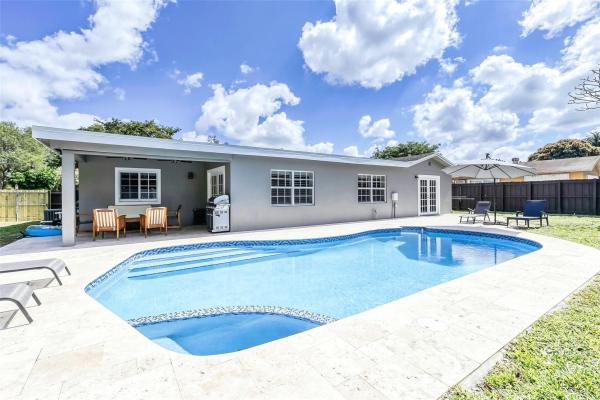 Palm-Aire Village, 6731 NW 29th Ave, Fort Lauderdale, Florida 33309, image 1