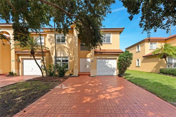 Forest Oak, 201 W Forest Oak Cir, Davie, Florida 33325, image 1