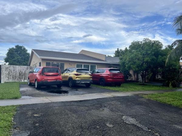 Applegreen, 610 SW 61st Ter, Margate, Florida 33068, image 1