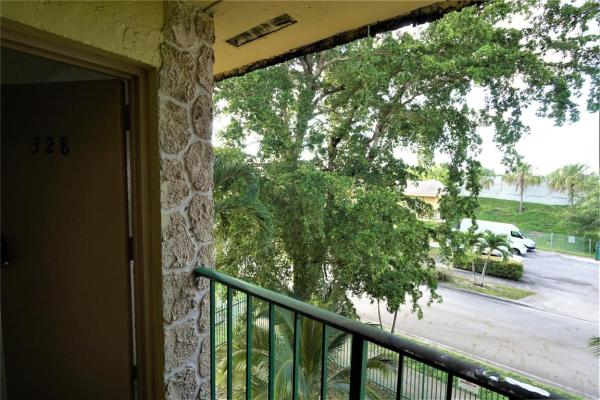 Las Estrellas, 606 W 81st St #328, Hialeah, Florida 33014, image 2