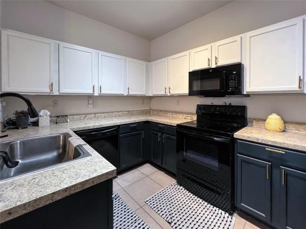 Bella Vista, 3024 NW 36th Ter, Lauderdale Lakes, Florida 33311, image 2