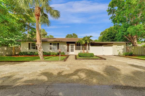 2401 NW 3rd Ave, Wilton Manors, Florida 33311, image 1