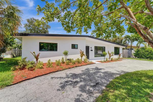 Deer Pomp Estates, 5001 NE 23rd Ave, Lighthouse Point, Florida 33064, image 1