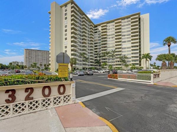 Coral Ridge Towers North, 3200 NE 36th St #215, Fort Lauderdale, Florida 33308, image 1