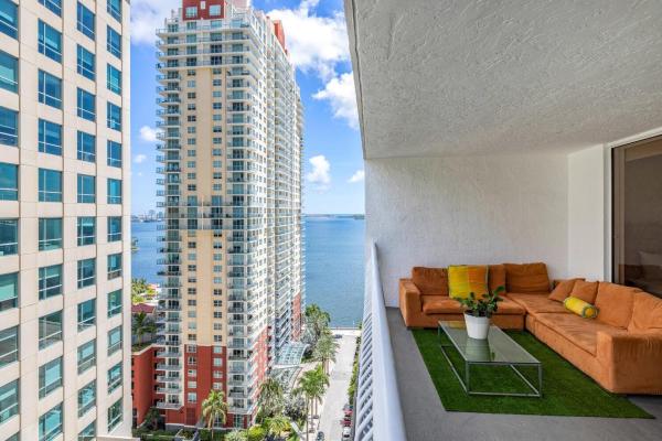 The Club At Brickell Bay, 1200 Brickell Bay Dr #2014, Miami, Florida 33131, image 1