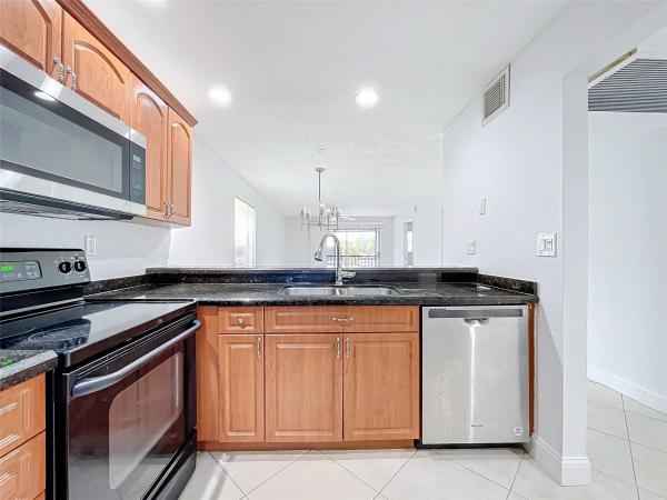 Sherwood Gardens, 905 Southridge Rd #201C, Delray Beach, Florida 33444, image 1