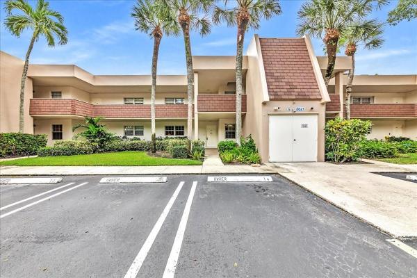 Palm-Aire Country Club 6, 3621 Oaks Clubhouse Dr #104, Pompano Beach, Florida 33069, image 1